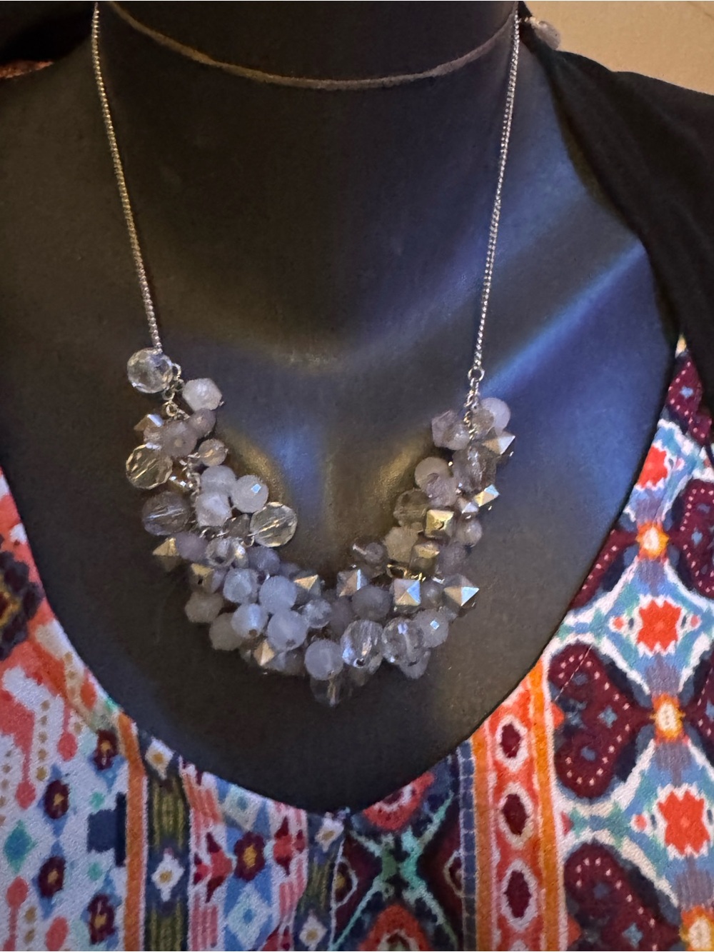 Elegant Gray Cluster Bead Necklace - Women Jewelry